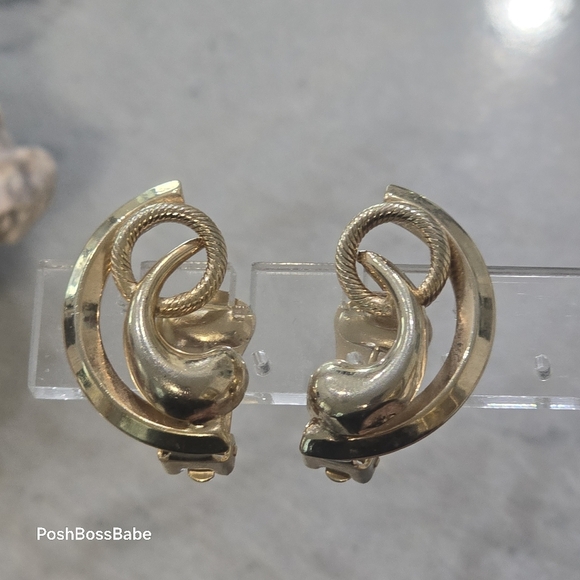 πππ£π©πππ ππππ£ππ 'πΌπ‘πππ' πππ‘π«ππ§ ππ€π£π πππ©ππ‘ - Picture 5 of 6